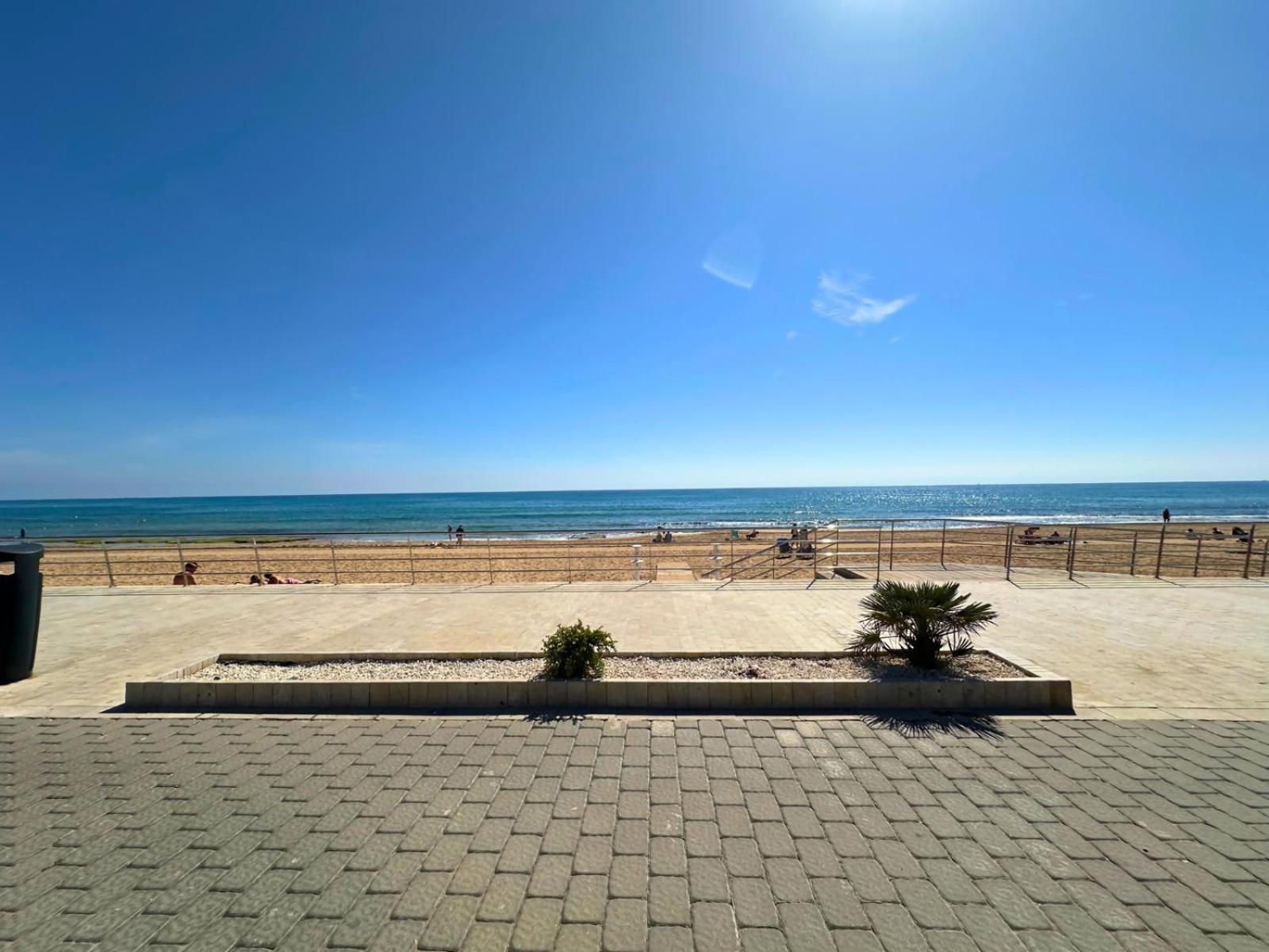 Cipres 4 En Urbanizacion Con Piscina Torrevieja
